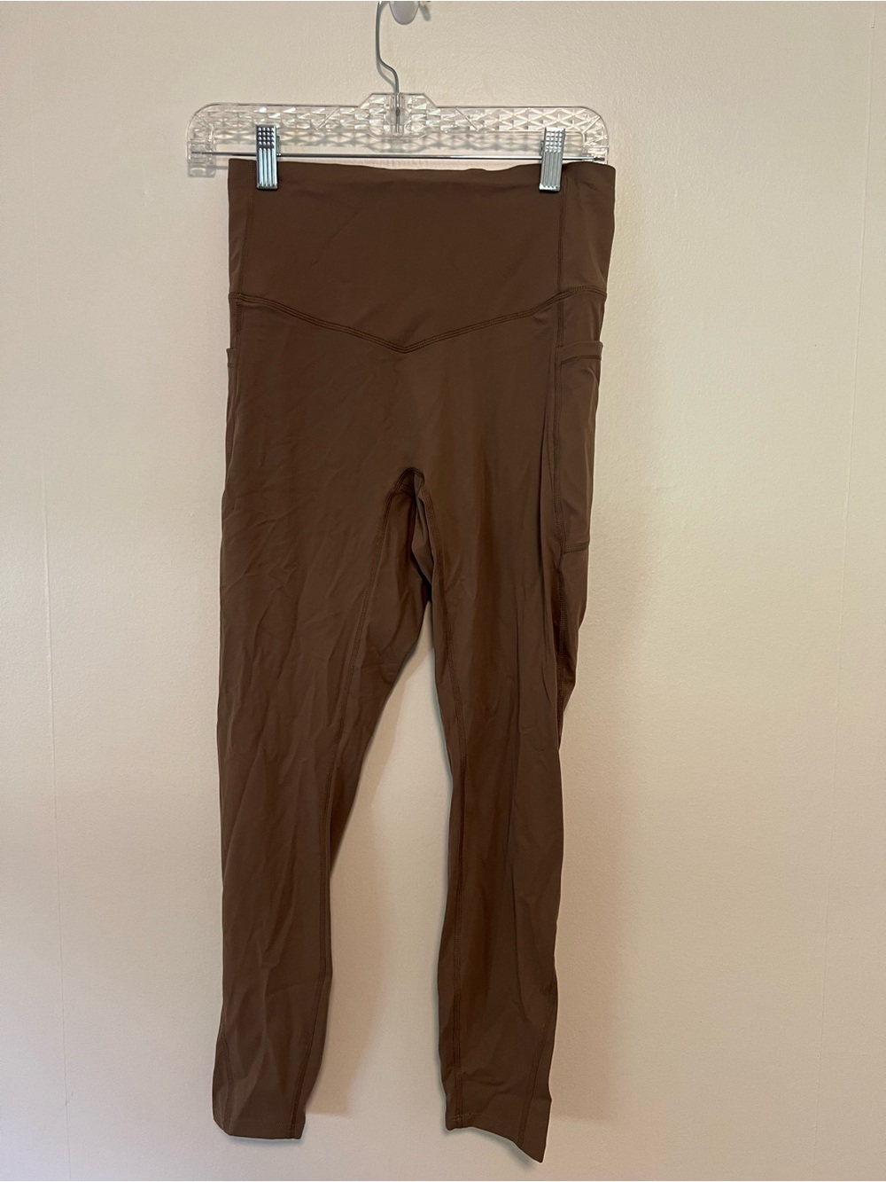 HALARA Taupe High-Waist Leggings with Side Pocket